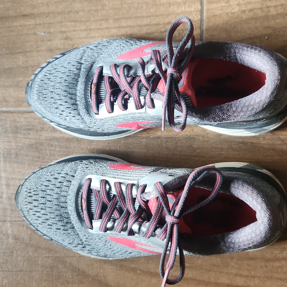 Brooks running shoes 7.5